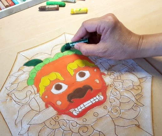 圖片:2026「創意FUN寒假」親子活動：第一場《蠟筆板雕彩繪-劍獅》