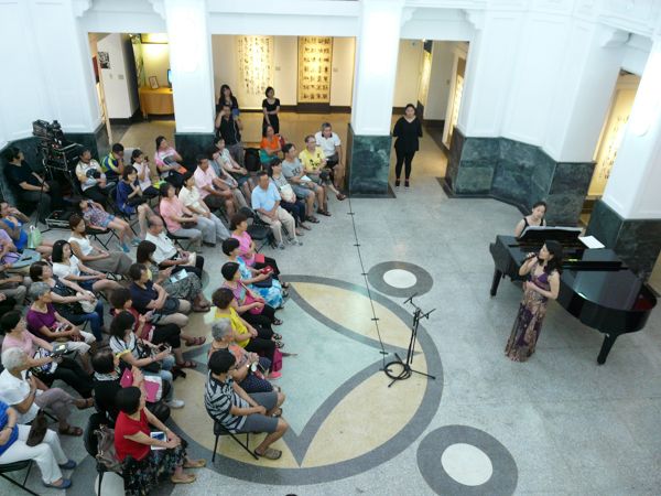 小天壇的「午后逍遙遊」沙龍音樂會由國立實驗合唱團擔綱