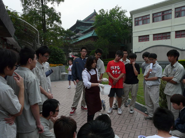 活動前置作業-指導如何彩繪道路