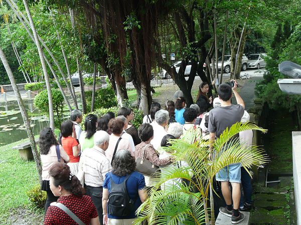 蔡思薇老師講解南海學園歷史