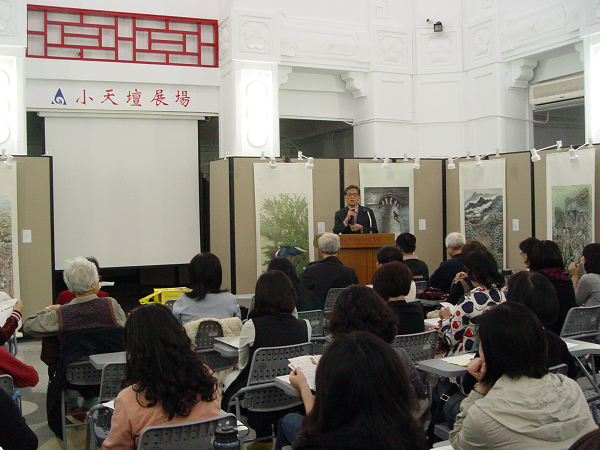 講座:曾昭旭/淡工大學中國文學系教授。
潘秘書金定主持─歡迎講座蒞館演講