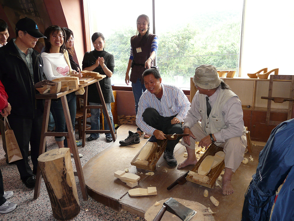 白米木屐村產業總體營造體驗活動─木屐工藝示範解說