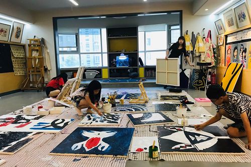 A Modern Art Collision between Children and Artists-Doodle,An Exhibition of Children’s Experimental Abstract Paintings doodle