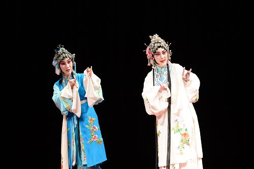 Tangled in Love and Dreamsâ€“ The Kunqu Opera Excerpts Performance
